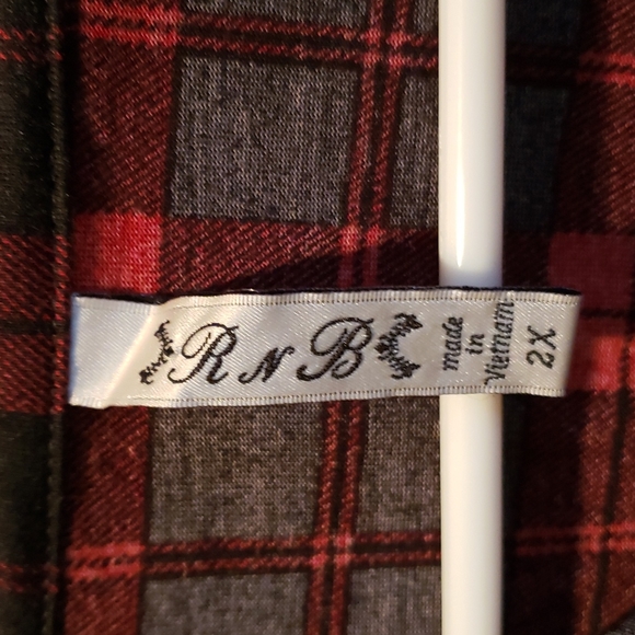 Flannel top - Picture 4 of 4